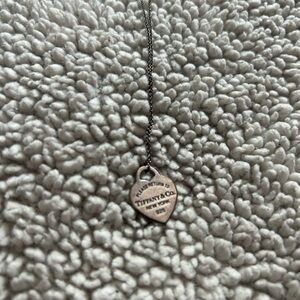 Please return to Tiffany’s silver necklace